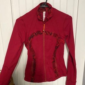 Lululemon jacket size 4